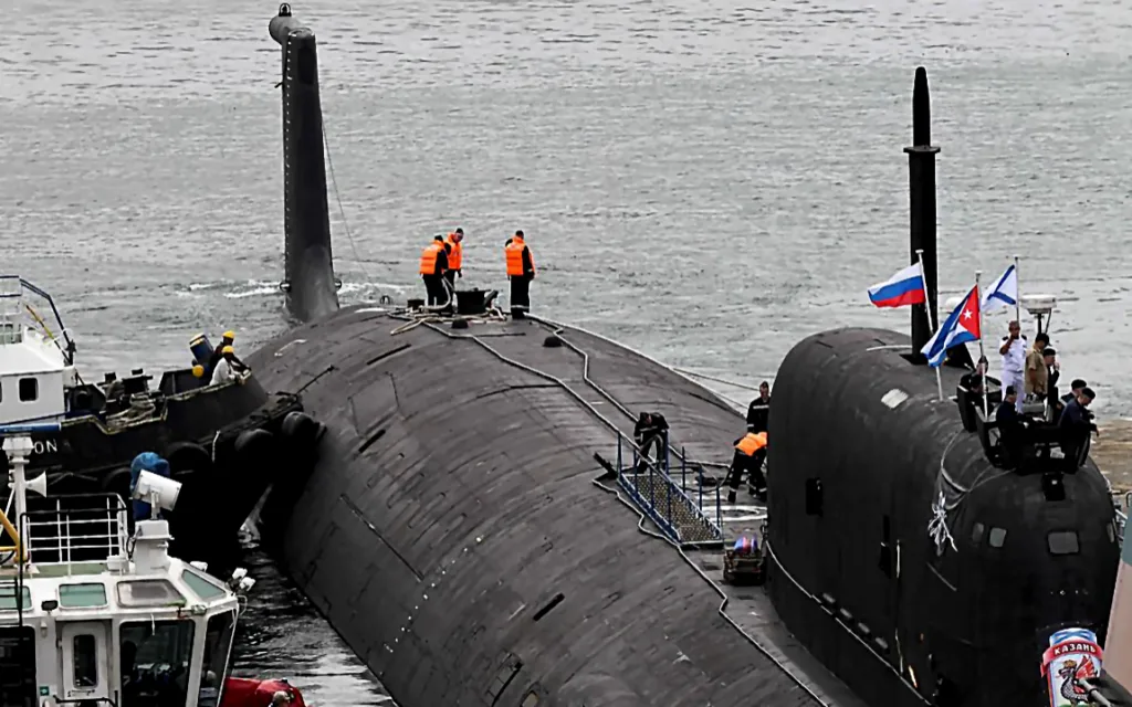 Sous marin à propulsion nucléaire russe, lanceur d'engins - IA nucléaire - C'est notre Terre - Demain l'Homme, ex SOS-planete